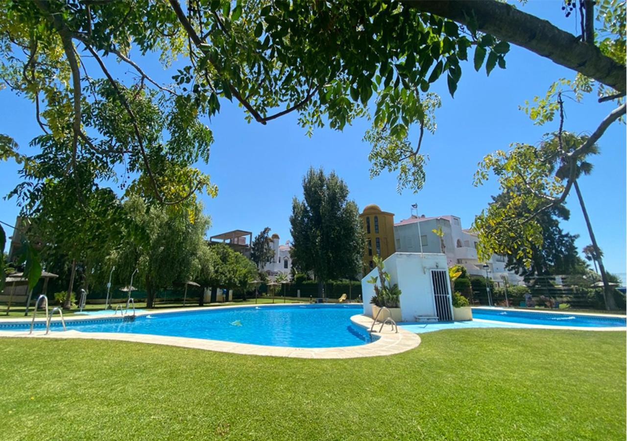 Apartamento En Apartaclub La Barrosa Chiclana de la Frontera Luaran gambar